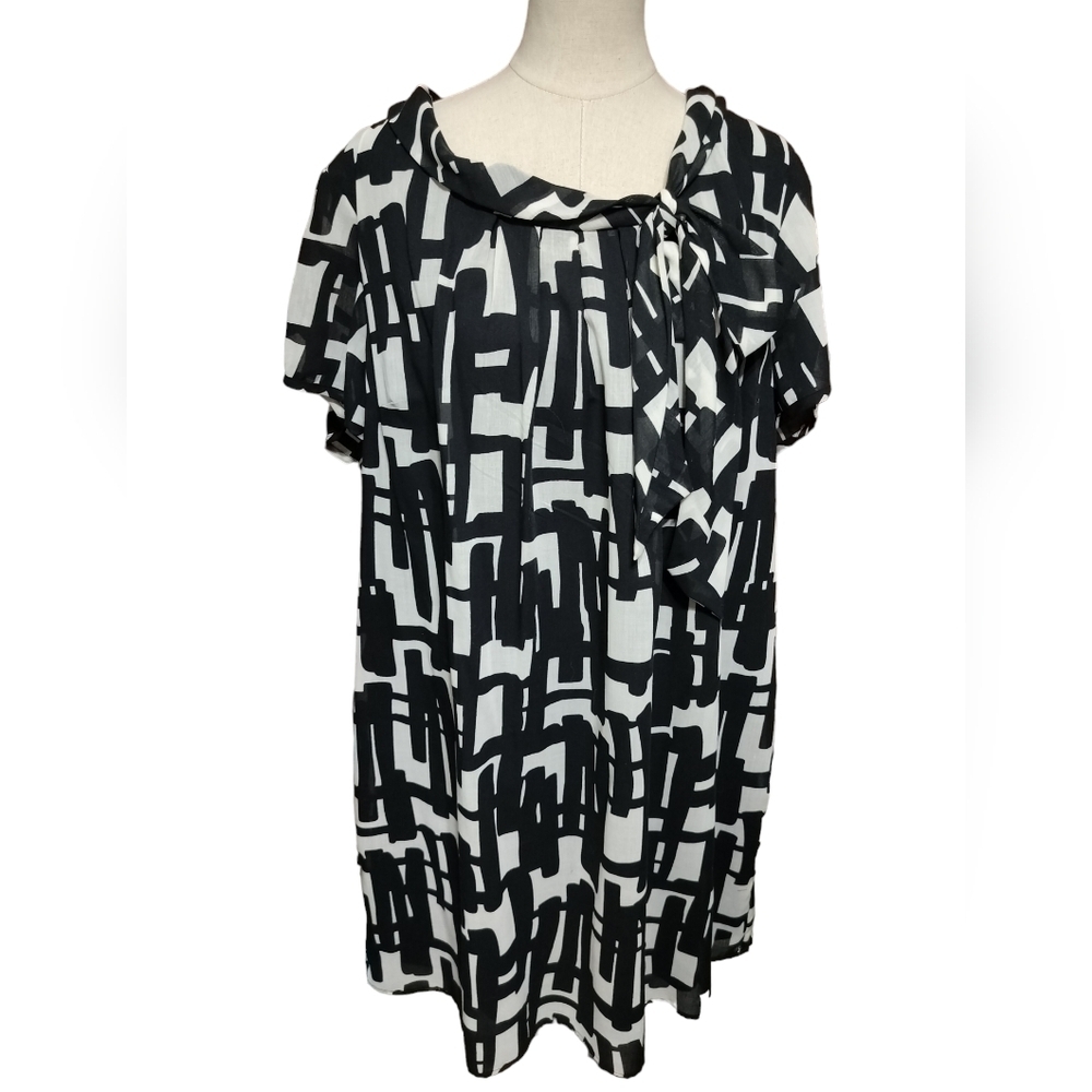 2223)RB Collection Black &White Short Sleeve Pullover Baby Doll Dress Pls Sz 22W